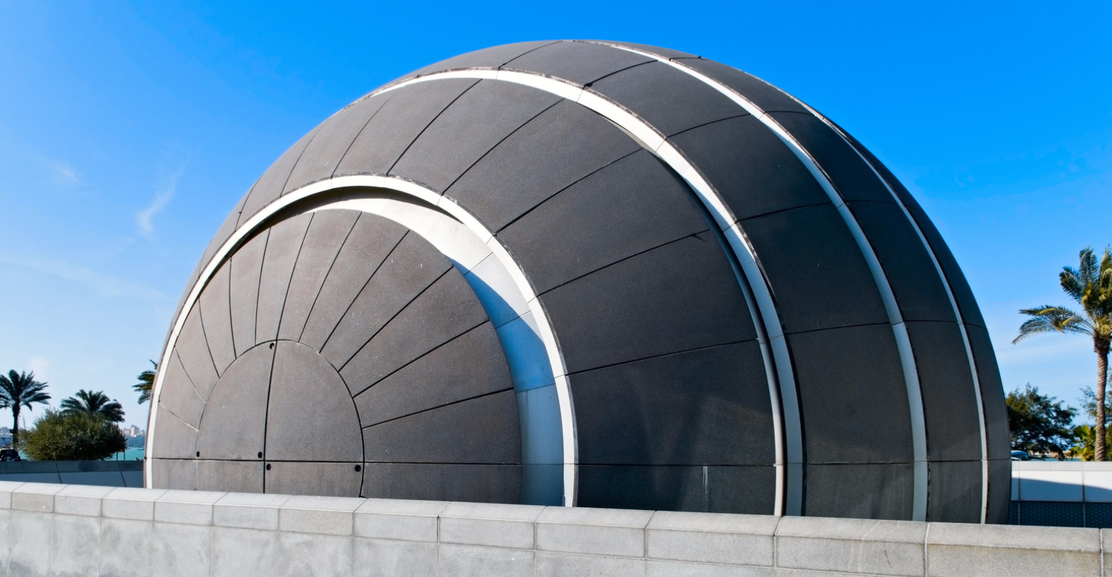 Negative Pressure vs. Positive Pressure Planetarium Domes